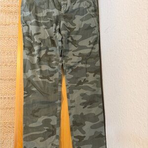 GAP Women's Olive Camouflage Skinny Pants